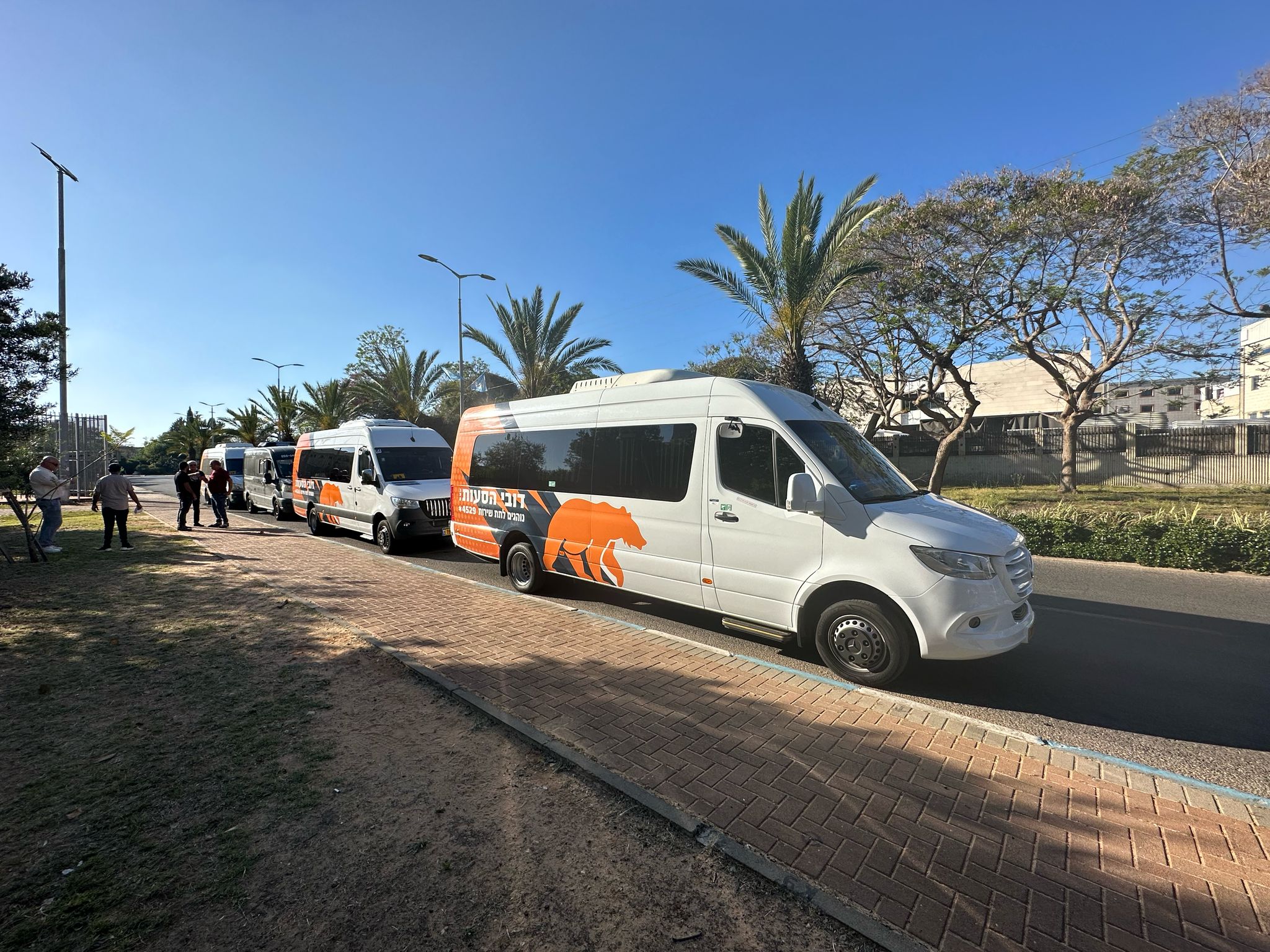 חברת הסעות בעמק חפר
